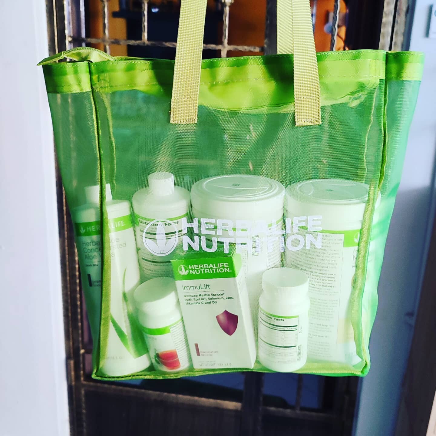 Another successful morning Herbalife nutrition delivery at Hougang, Singapore!

Customer loving the Herbalife ImmuLift that strengthens and optimize her family's immune system after having exposed to Covid-19 first hand.

Grab yours from official Herbalife distributors at https://activelifestyler.com/product/herbalife-immulift/

#herbalifenutritionsg #herbalifesingapore #herbalife #herbalifenutrition #activelifestyler